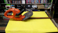 BLACK & DECKER 18" HEDGE TRIMMERS