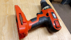 BLACK AND DECKER DRILL