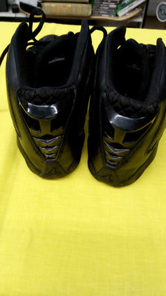 BLACK JORDAN BASKET BALL SHOES