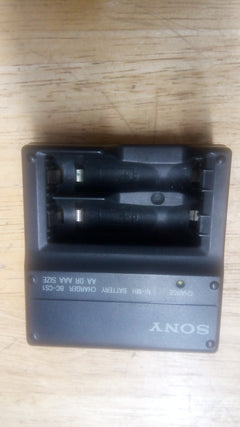 SONY AAA BATTERY CHARGER